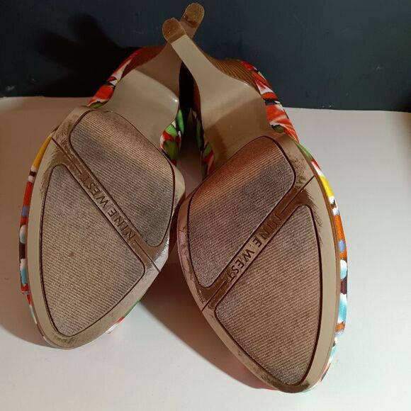 Nine West Dance Multi Colored Floral Peep Toe Stacked Heel Pump 10M - Picture 9 of 10